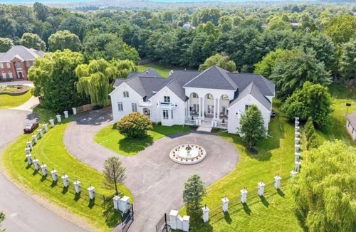 Lowes Island House | The Luxe Vista Great Falls Estate