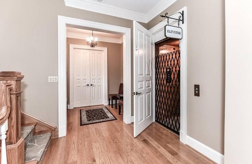 Leesburg Villa | The Manor at Courtland Farm