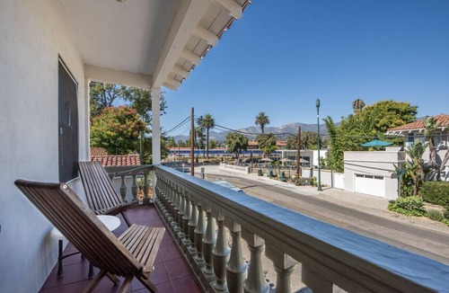 West Beach Apartment | The Marlowe Seaside Inn - Vintage Luxury at the Beach