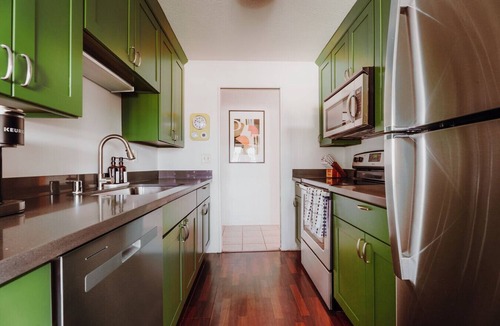 Laurelhurst Apartment | The Mod House | Stylish 3BR Retreat Near UW