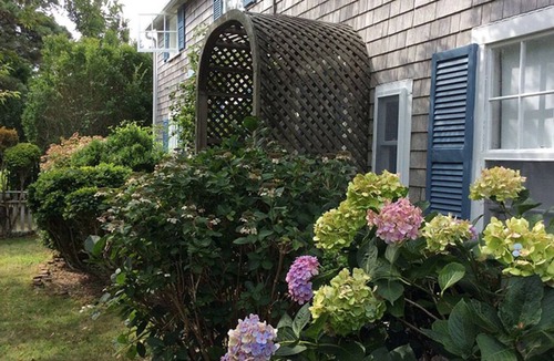 Cliff Cottage | The Nantucket Sandcastle: Our Charming Cottage - Perfect for Summer Getaways!
