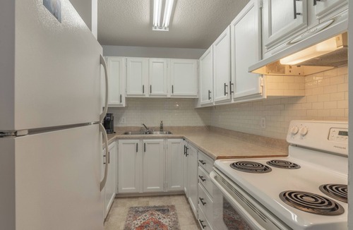 Yellowknife Apartment | The Northern Nook - Home under the Northern Lights and Midnight Sun