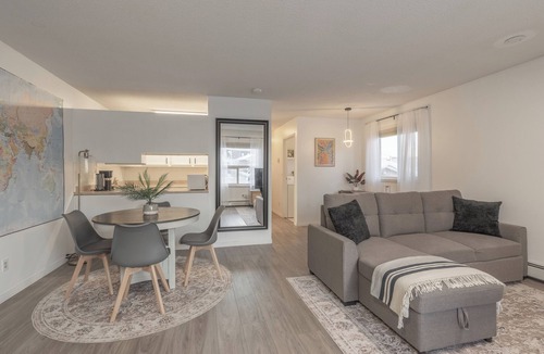 Yellowknife Apartment | The Northern Nook - Home under the Northern Lights and Midnight Sun