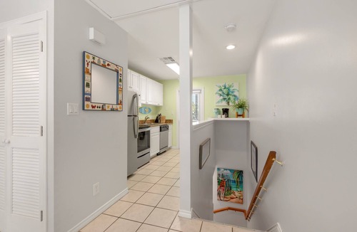 Truman Annex Condo | THE PELICAN PEARL ~ Charming 2 BR/1 Ba Condo in Truman Annex!