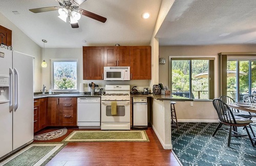 Northwood House | The Perfect View ~ (and the Ideal Location!) Walk to Restaurants. Beach and Mor