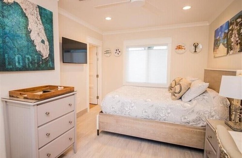 Anna Maria Resort | The Rod and Reel Resort-Grand Suite 8