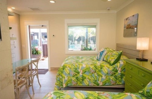 Anna Maria Resort | The Rod and Reel Resort-Suite 7