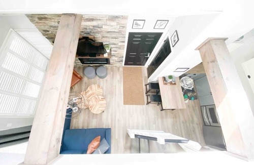 Craigleith Apartment | The Rustic Loft at Blue