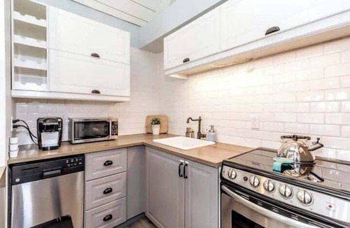 Craigleith Apartment | The Rustic Loft at Blue
