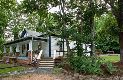 Chapel Hill Apartment | The Shabby Chic Studio - Cute 1-Bedroom Close to UNC!