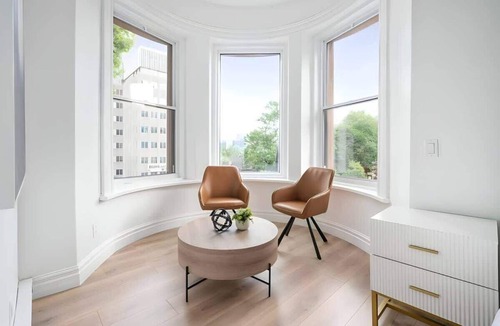 Golden Square Mile Apartment | The Suites | Downtown Montreal