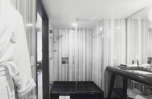 Foggy Bottom Hotel | The Water Gate | 2x Superior Queen Rooms | Modern Design Along Potomac River