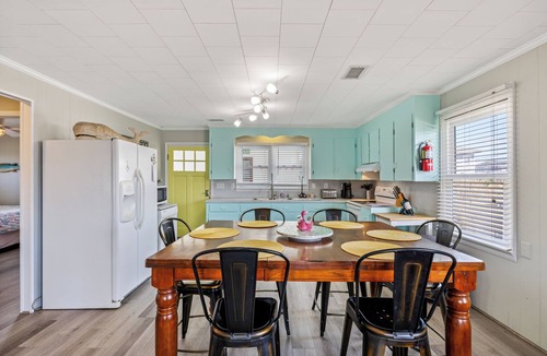 Colington Cottage | The Way Back: Cozy Cottage Steps to Beach + Hot Tub + Coffee with Private Suite