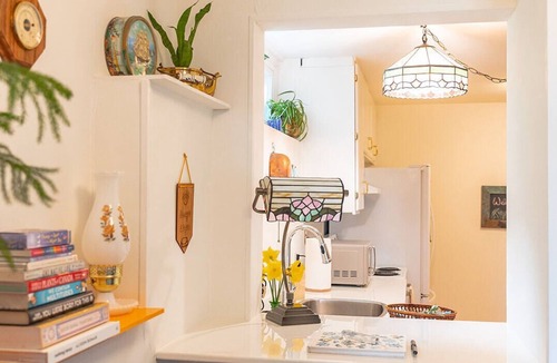 Chemainus Apartment | The Wayward Inn