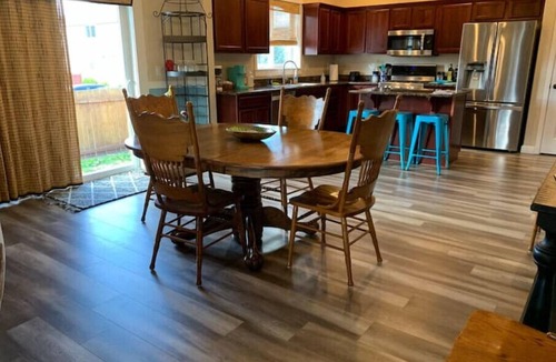 Enumclaw House | Thunder Ridge Hideaway