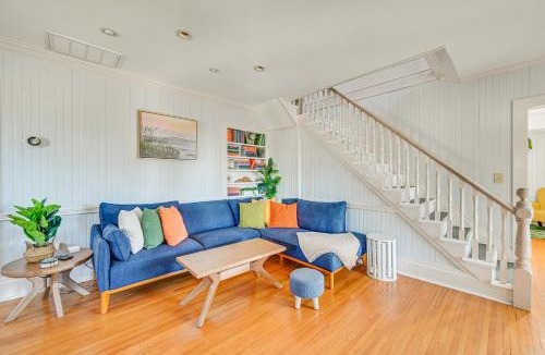 Belhaven House | Timeless Charm! Family Home Near Belhaven Beach