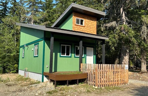 Regional District of Kitimat-Stikine House | Tiny home 6A - Relax, Work & Play