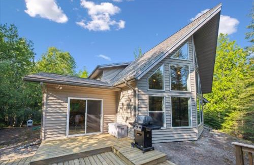 Tobermory House | Tobermory PRIVATE Wooded Retreat All-Season