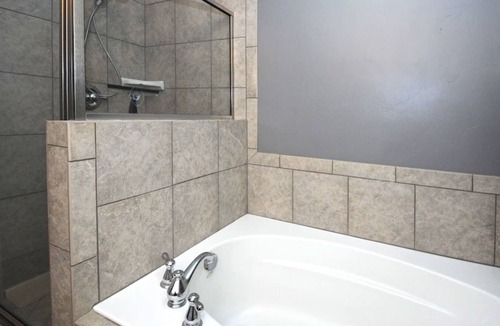 Bear Hollow Village Condo | Top Floor Corner Unit; 3 Bed, 2 Bath-2 King Beds, Newly Furnished Sleeps 10