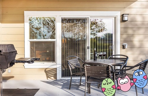 Windsor Condo | TOP HOST - Vacation Memories Just Waiting to be Made - 2 Bedroom - Sleeps 6