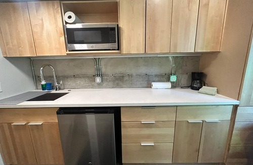 Yesler Terrace Apartment | Top of the Hill Nested Condotel-Loft