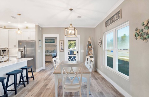 Foley House | Touchdown Hideaway! Beach/OWA/Sports/Shopping