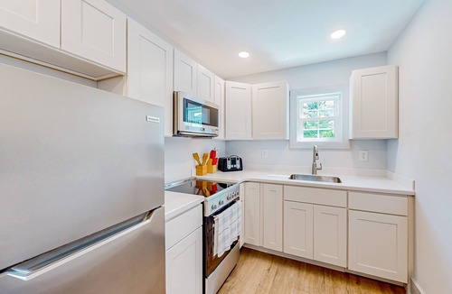 The Pines House | Town of Rehoboth Beach retreat with full kitchen, washer/dryer, fast WiFi, & AC