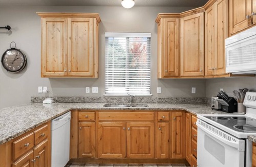 Sunset Heights House | Townhome- 5 Minutes to UVU
