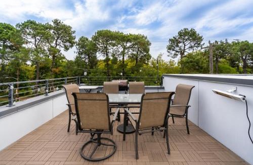 Phinney Ridge House | Townhome | Zoo | Rooftop views | Easy parking