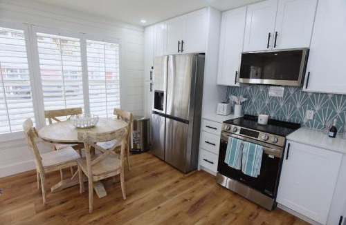 Bradenton Beach House | Tradewinds Cottage Completely Renovated Easy Beach & Pool Access