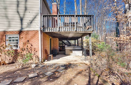 Alexandria Apartment | Tranquil 1-bed apt sleeps 4 overlooking Indian Creek Gorge w/WiFi, AC & hot tub