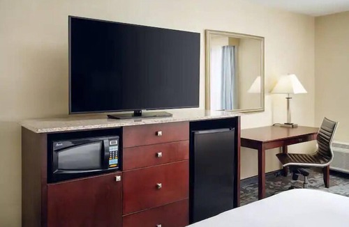 Rocky Mount Hotel | Tranquil Oasis: Minutes to Bridge Tar River Trail. Onsite Pool. FREE Parking!