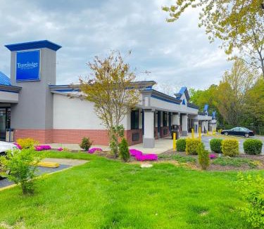 Russett Hotel | Travelodge by Wyndham Laurel Ft Meade Near NSA