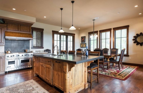 North Park City Cottage | Trendy Cottage, Silver Star #44, with funicular to slopes