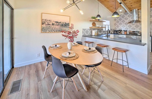 Cottonwood Cottage | Trendy Digs w/Yard Games, Fire Pit & Grill!