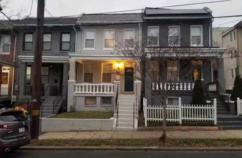 Anacostia House | Trendy Home +Private Parking+ 5 min walk to Metro