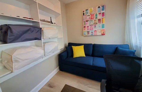 Anacostia House | Trendy Home +Private Parking+ 5 min walk to Metro