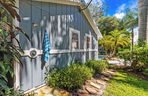 Stuart Cottage | Tropical Oasis Pool House with full bath and full access to pool.