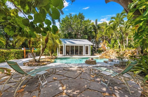 Stuart Cottage | Tropical Oasis Pool House with full bath and full access to pool.