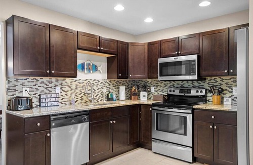 Gulf Gate Estates House | Tropical paradise with large heated pool near #1 award-winning Siesta Key Beach