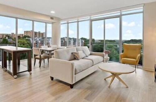 Vienna Apartment | True Luxury Living | Tysons | Comfort | Vibrant