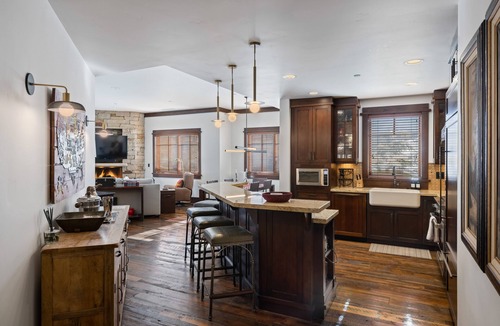 Empire Pass Condo | True Ski in Ski Out ! Luxury Condominium The Perfect Deer Valley Vacation Home