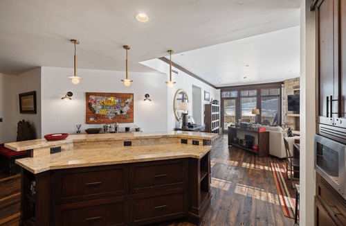 Empire Pass Condo | True Ski in Ski Out ! Luxury Condominium The Perfect Deer Valley Vacation Home