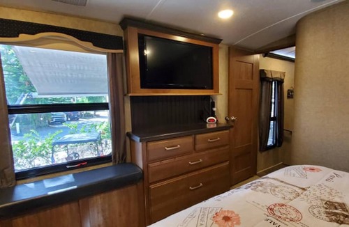 River Ranch Cottage | Turn Key Tiki Hut Glamping On-site RV Package! FREE Golf Cart! 182