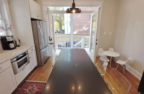 Stanton Park House | Turreted Townhouse |Luxury|Walk to Capitol Hill