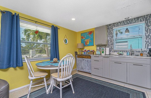 Englewood Villa | Turtle Cay at The Beach Shack! Come On Down!