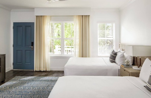Key West Hotel | Two 3BR Paradise Suites in Key West, Shuttle Service, Onsite Parking, Pools!