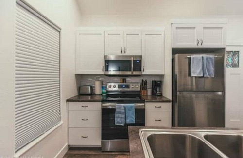 Orderville Cottage | Two Bedroom Farmhouse Cottage No. 2