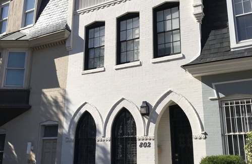 Foggy Bottom House | Two bedroom row house in Foggy Bottom — perfect for George Washington students