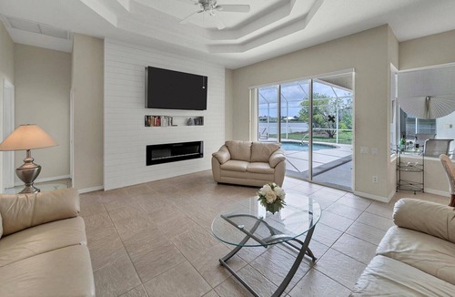 Englewood East Villa | Two Master suites, Two living rooms, awesome lake view enjoy Florida sunsets!